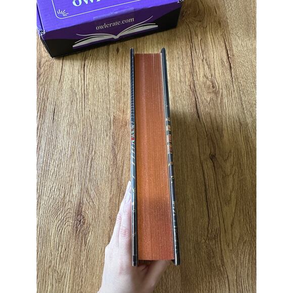 Owlcrate Signed Special Edition The Incandescent By Emily Tesh - Picture 4 of 9